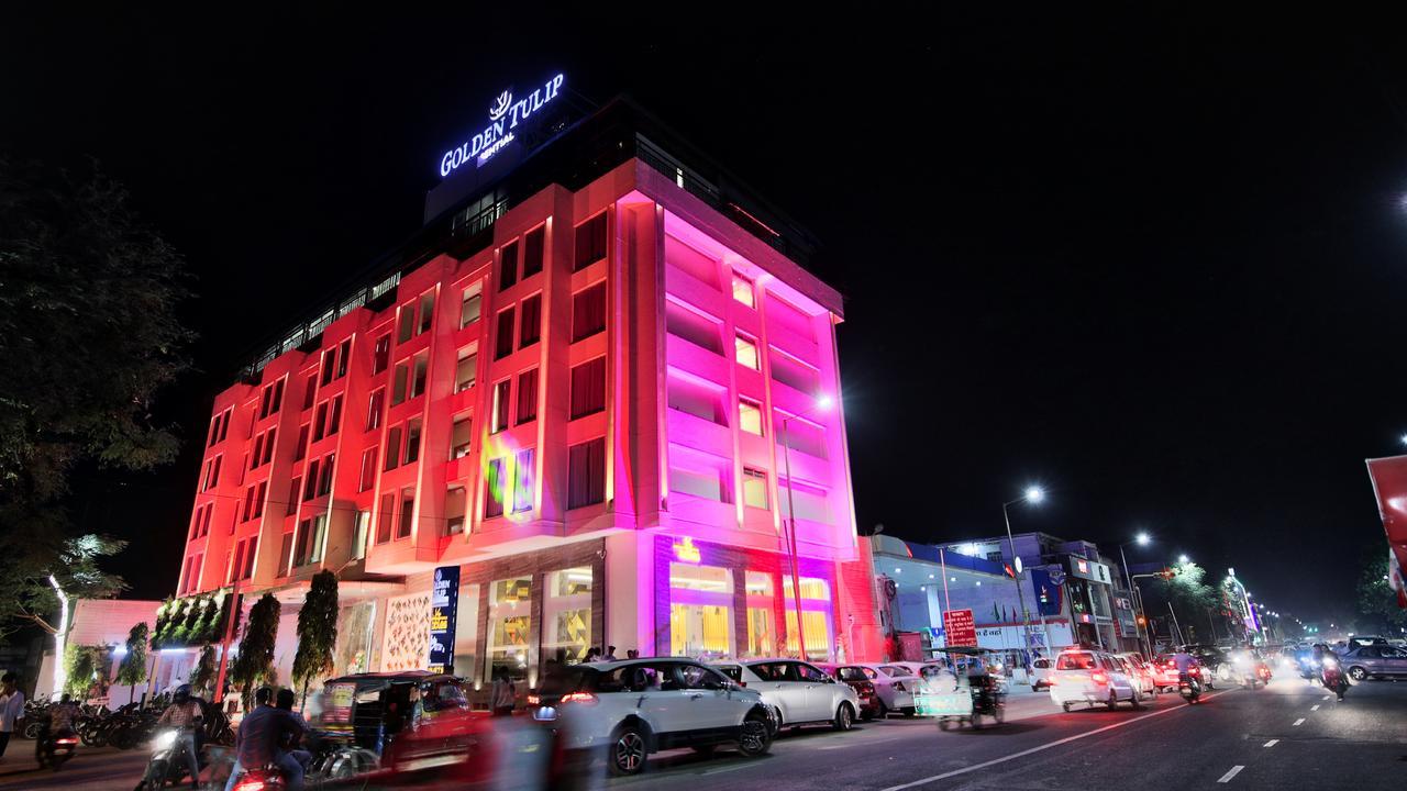 Golden Tulip Essential Jaipur Hotel Bagian luar foto