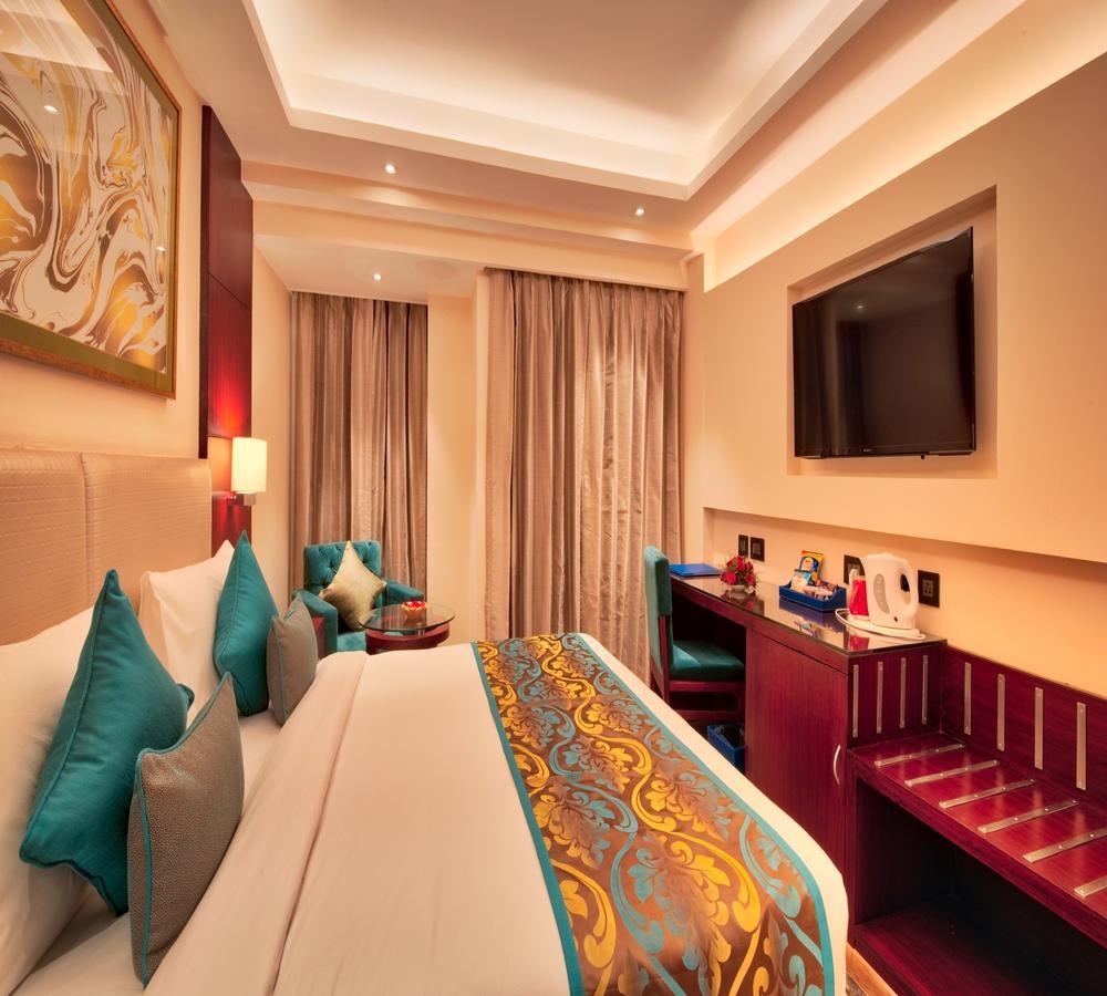 Golden Tulip Essential Jaipur Hotel Bagian luar foto